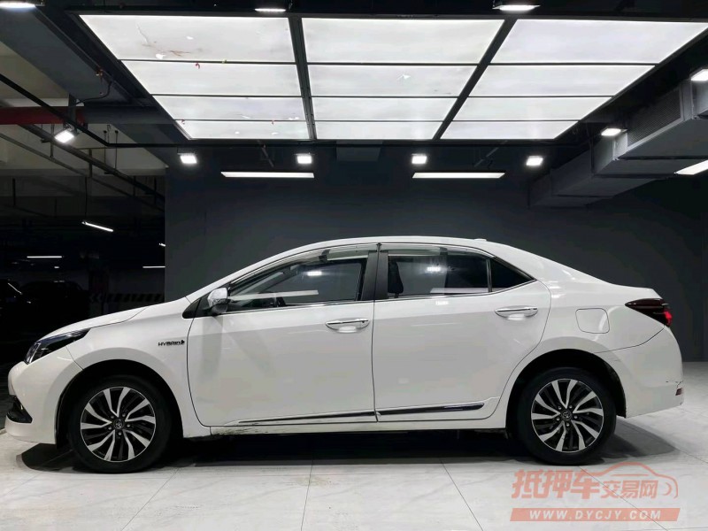 成都18年丰田卡罗拉8