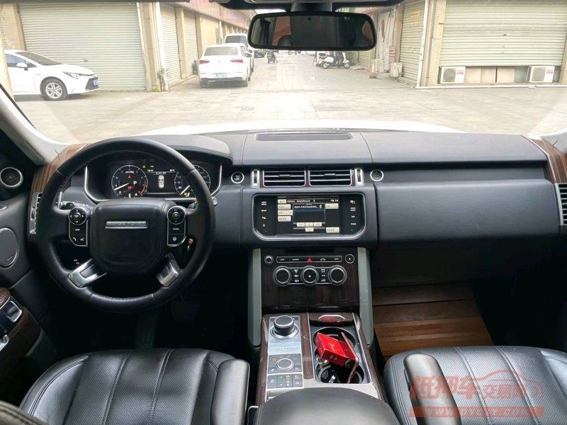 广州18年路虎揽胜行政4