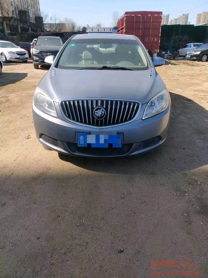 青岛14年别克英朗8