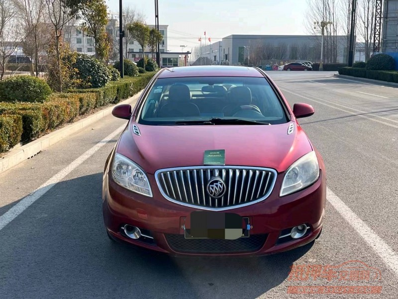 青岛13年别克英朗1