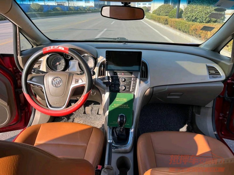 青岛13年别克英朗4