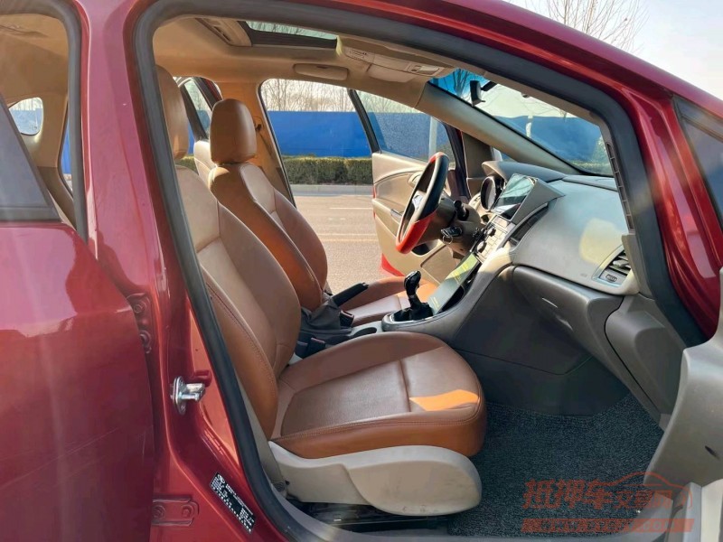 青岛13年别克英朗5