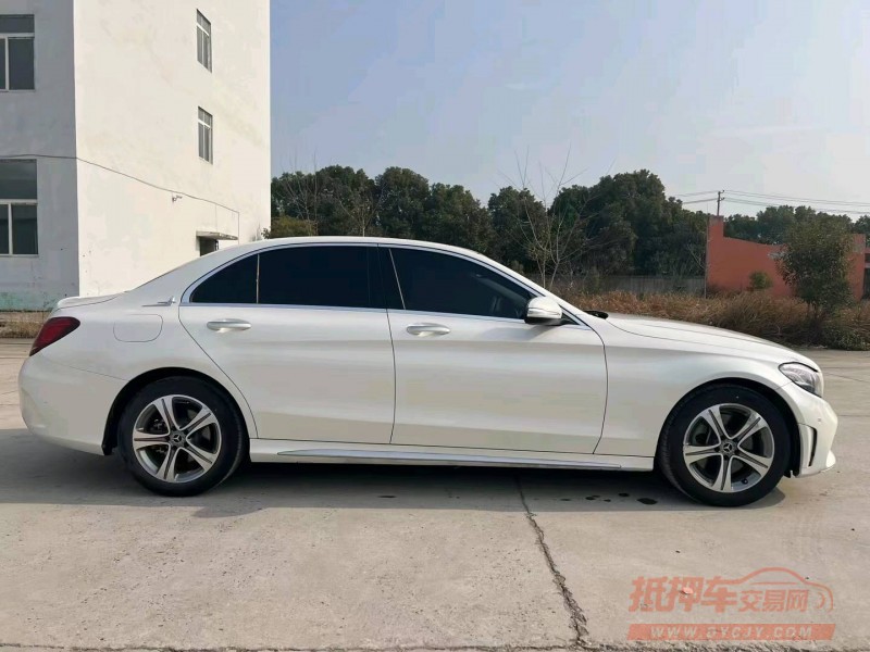 北京19年奔驰C4