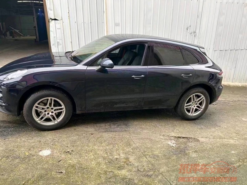 安順21年保時捷Macan4