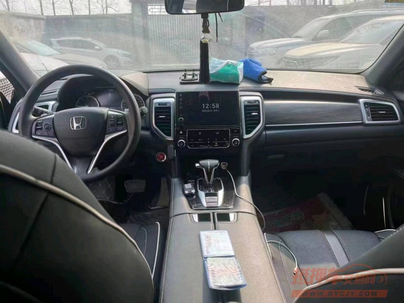 宜昌17年本田URV5