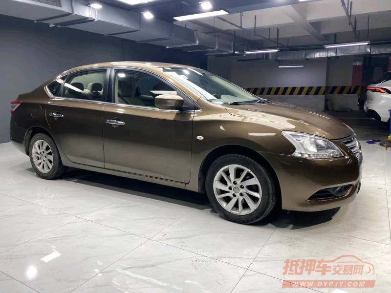 成都13年日产轩逸3