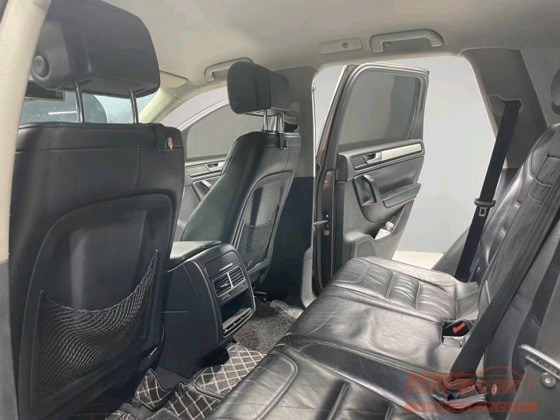 成都11年大众途锐4