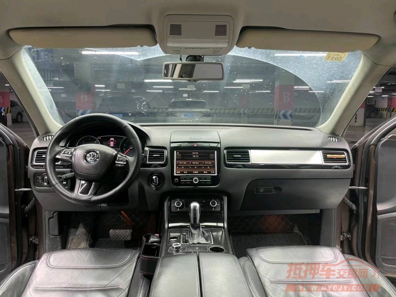 成都11年大众途锐6