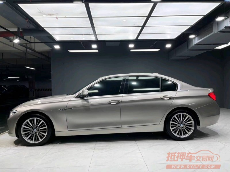 成都19年宝马3系2