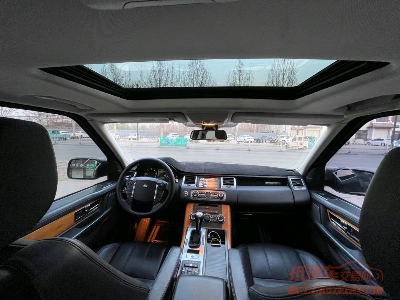 济宁12年路虎揽胜运动6