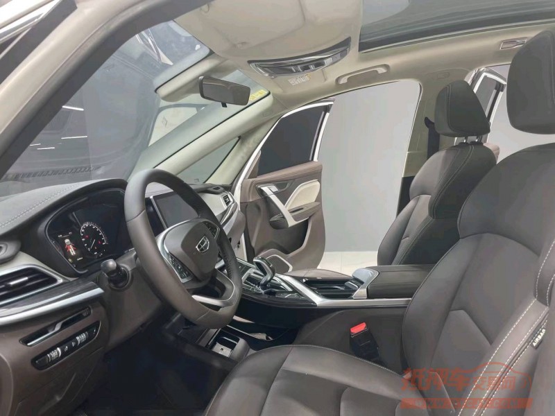 成都21年吉利嘉际5