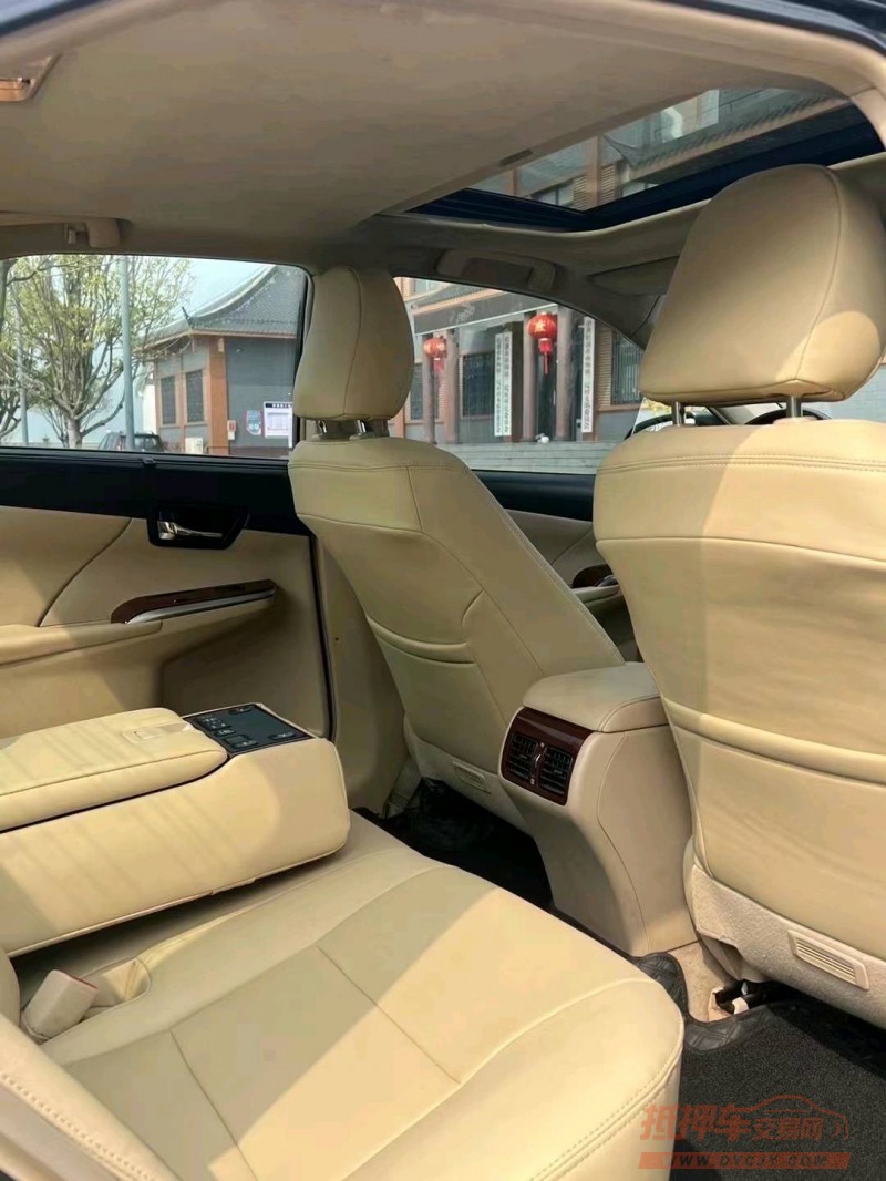 宜昌12年丰田凯美瑞4