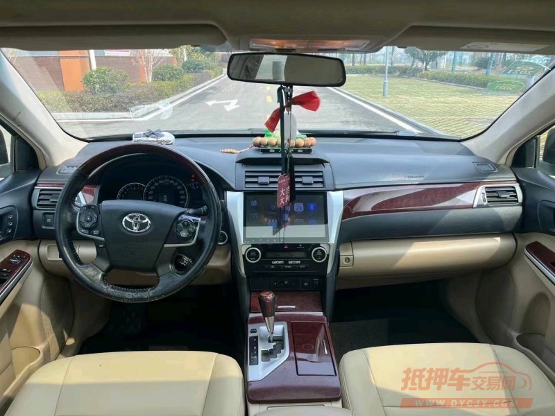 宜昌12年丰田凯美瑞5