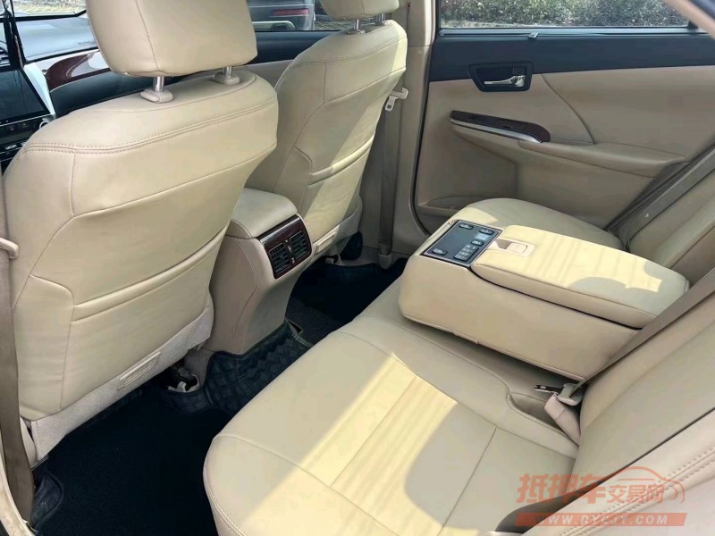 宜昌12年丰田凯美瑞6