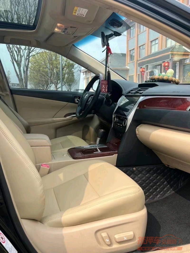 宜昌12年丰田凯美瑞7