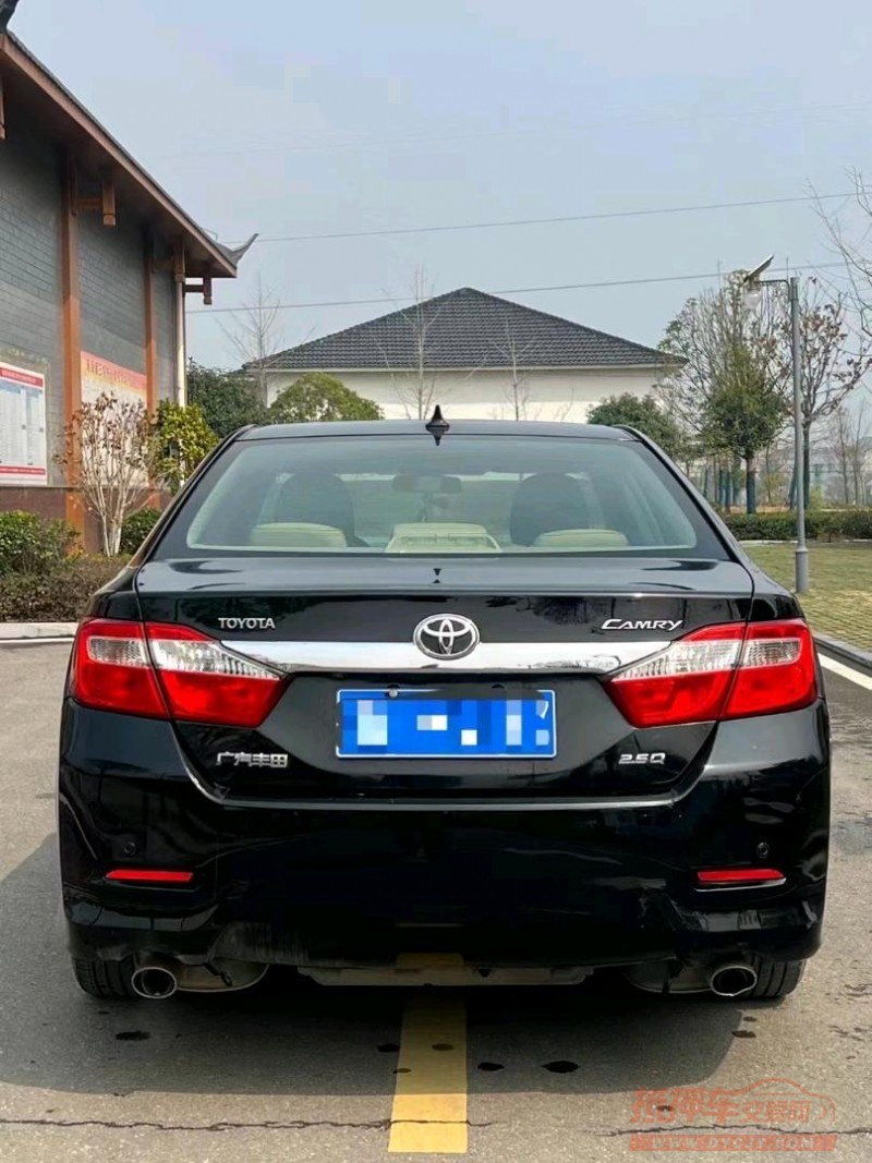 宜昌12年丰田凯美瑞9