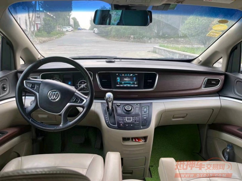 青岛18年别克GL84