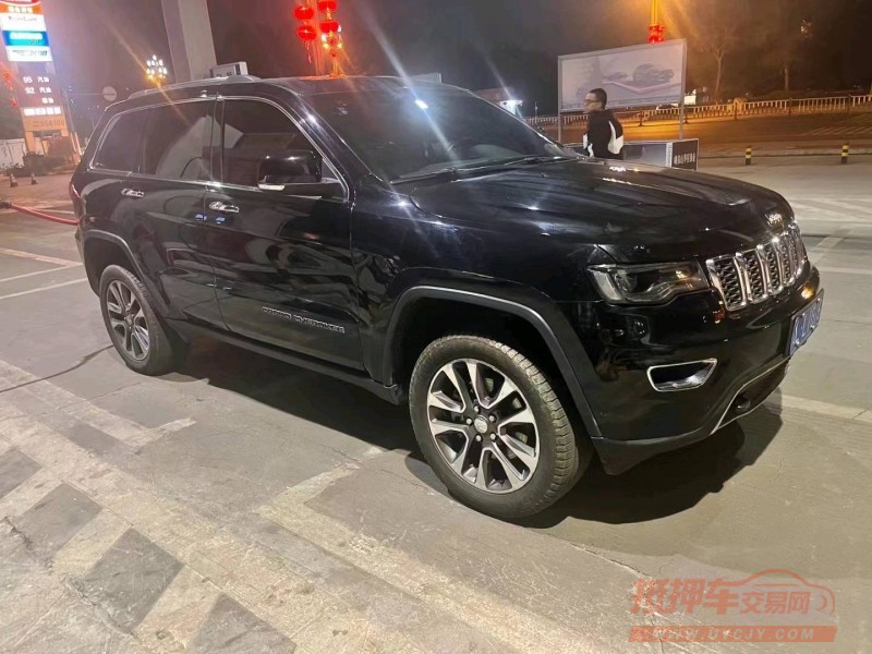 重庆19年Jeep大切诺基2