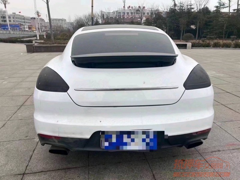 枣庄12年保时捷帕拉梅拉9