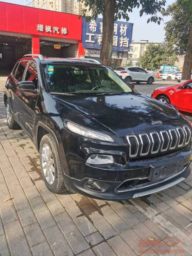 成都16年Jeep自由光2