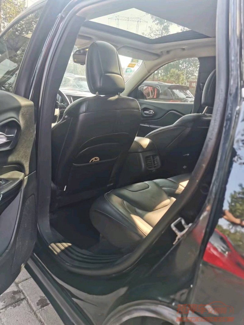 成都16年Jeep自由光4