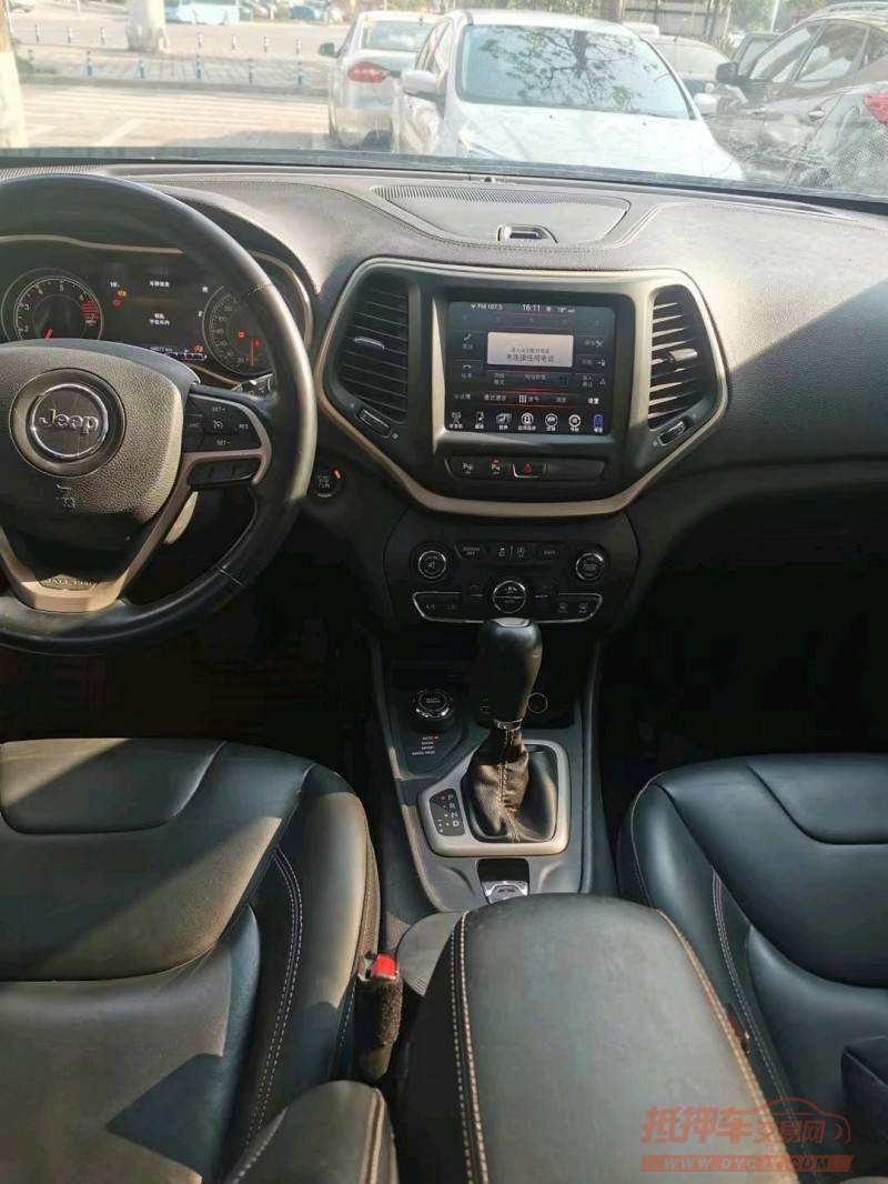 成都16年Jeep自由光5