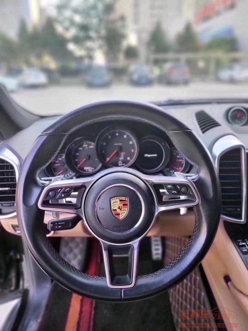 淮南17年保时捷卡宴4