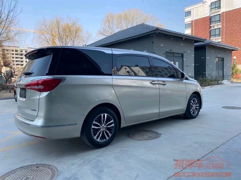 枣庄17年别克GL88