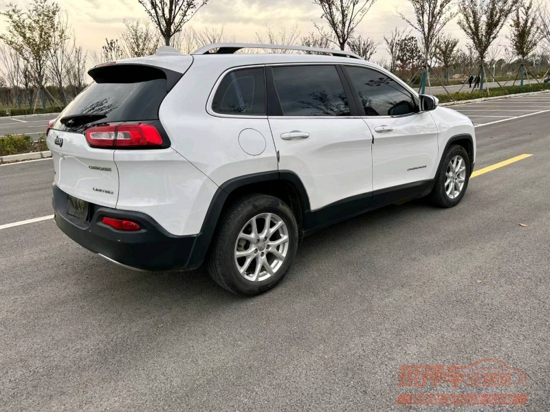 徐州17年Jeep自由光3