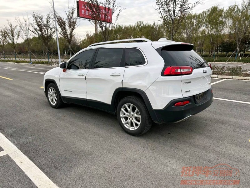 徐州17年Jeep自由光2