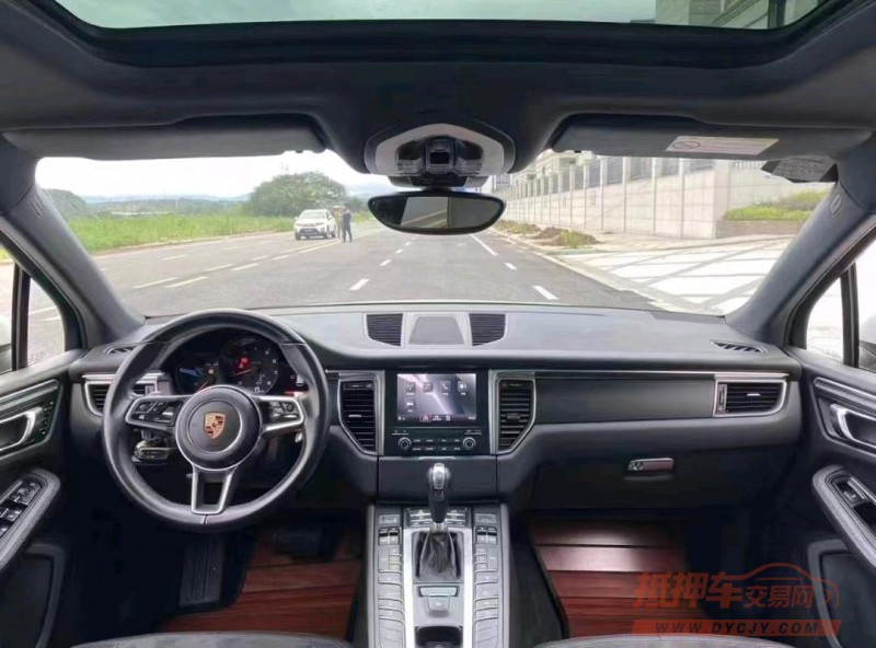 珠海17年保时捷Macan5