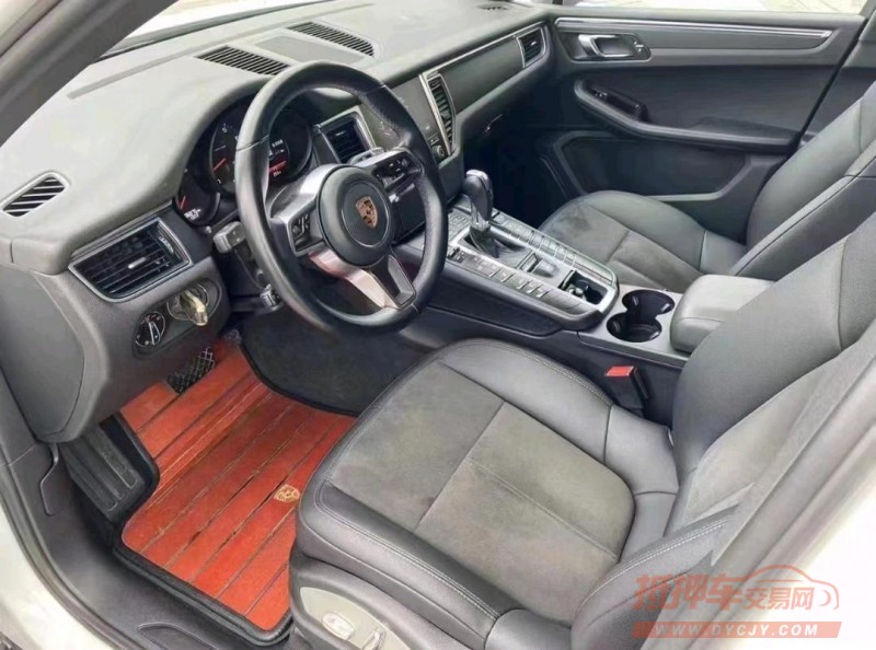 珠海17年保时捷Macan2