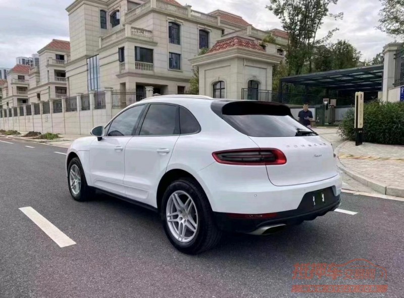 珠海17年保时捷Macan1