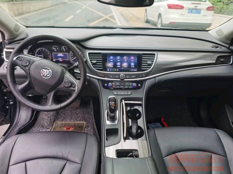 苏州20年别克君越5