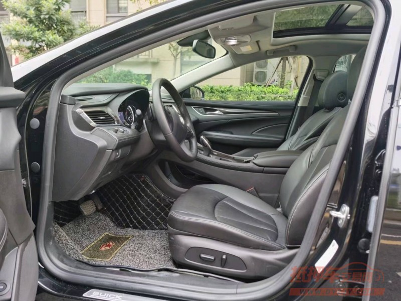 苏州20年别克君越4