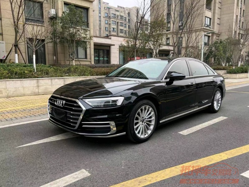 苏州21年奥迪A8L3