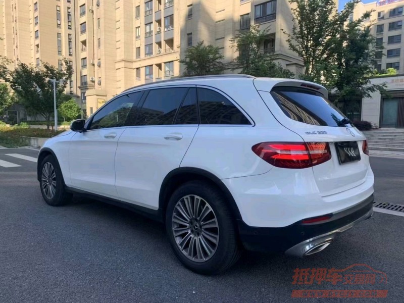 苏州17年奔驰GLC2