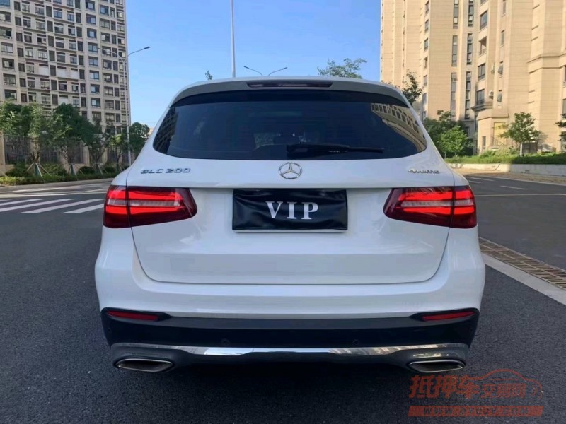 苏州17年奔驰GLC1