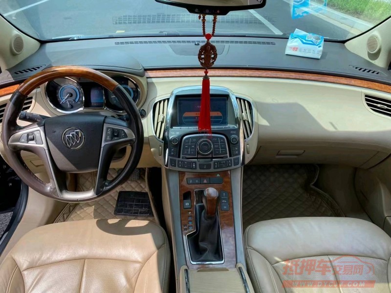 苏州11年别克君越5