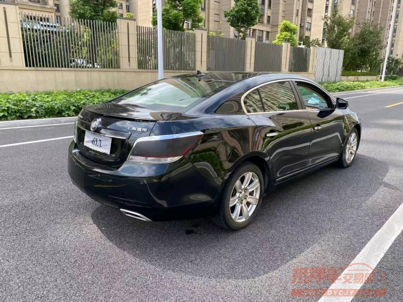 苏州11年别克君越7