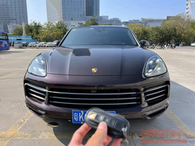 广州19年保时捷卡宴1