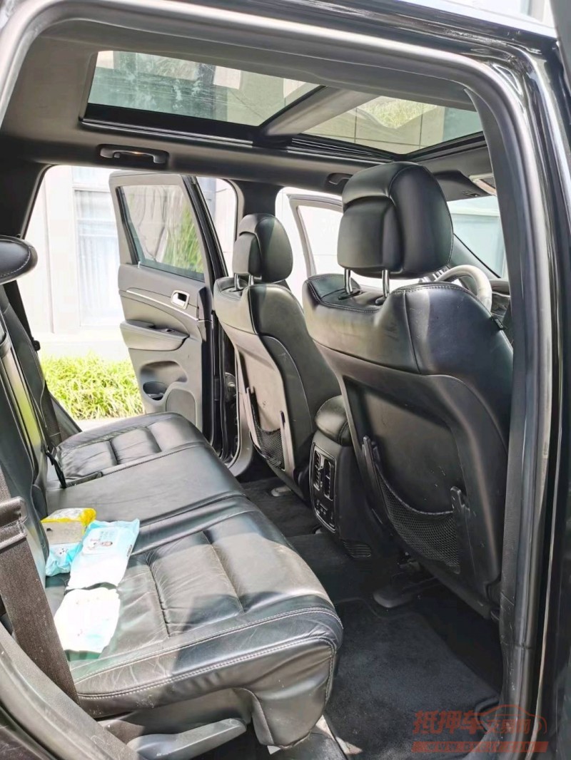 徐州14年Jeep大切诺基6