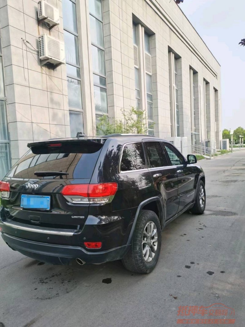 徐州14年Jeep大切诺基8