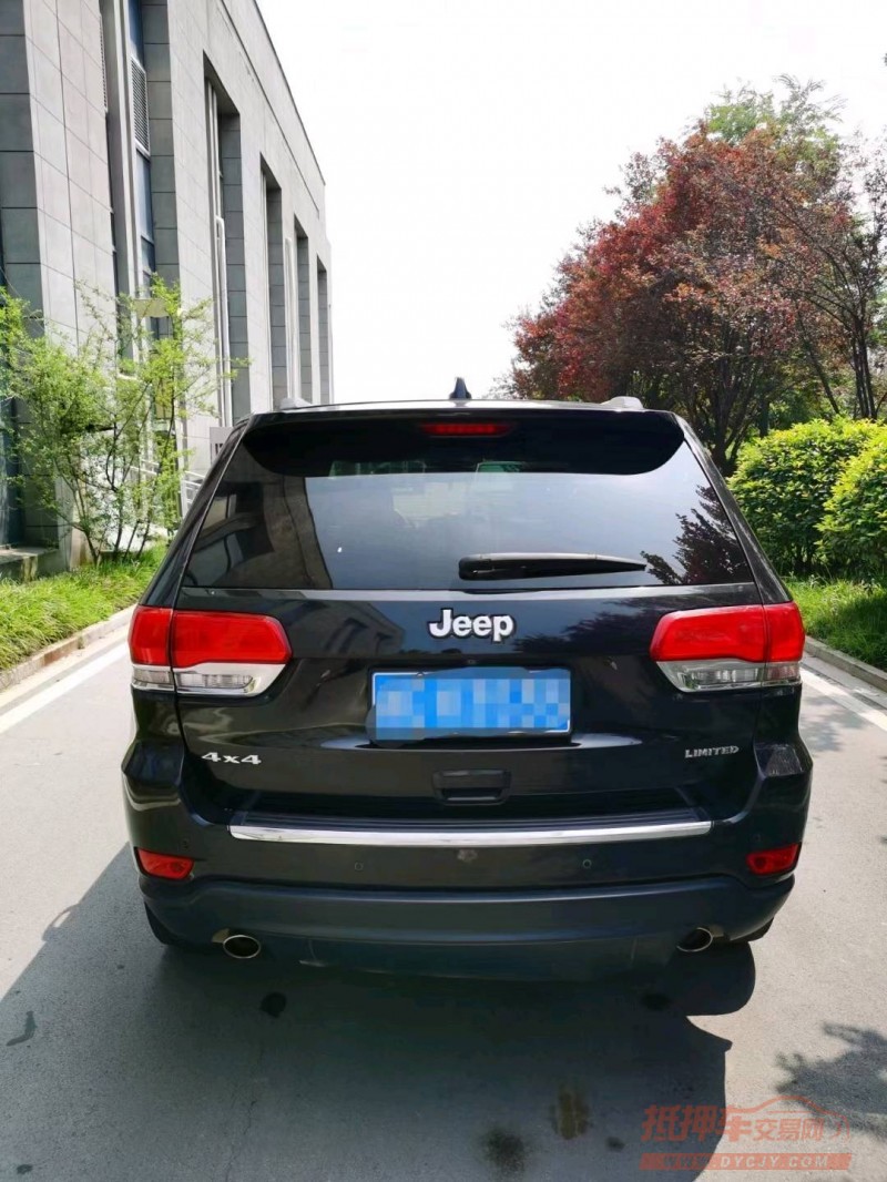 徐州14年Jeep大切诺基9