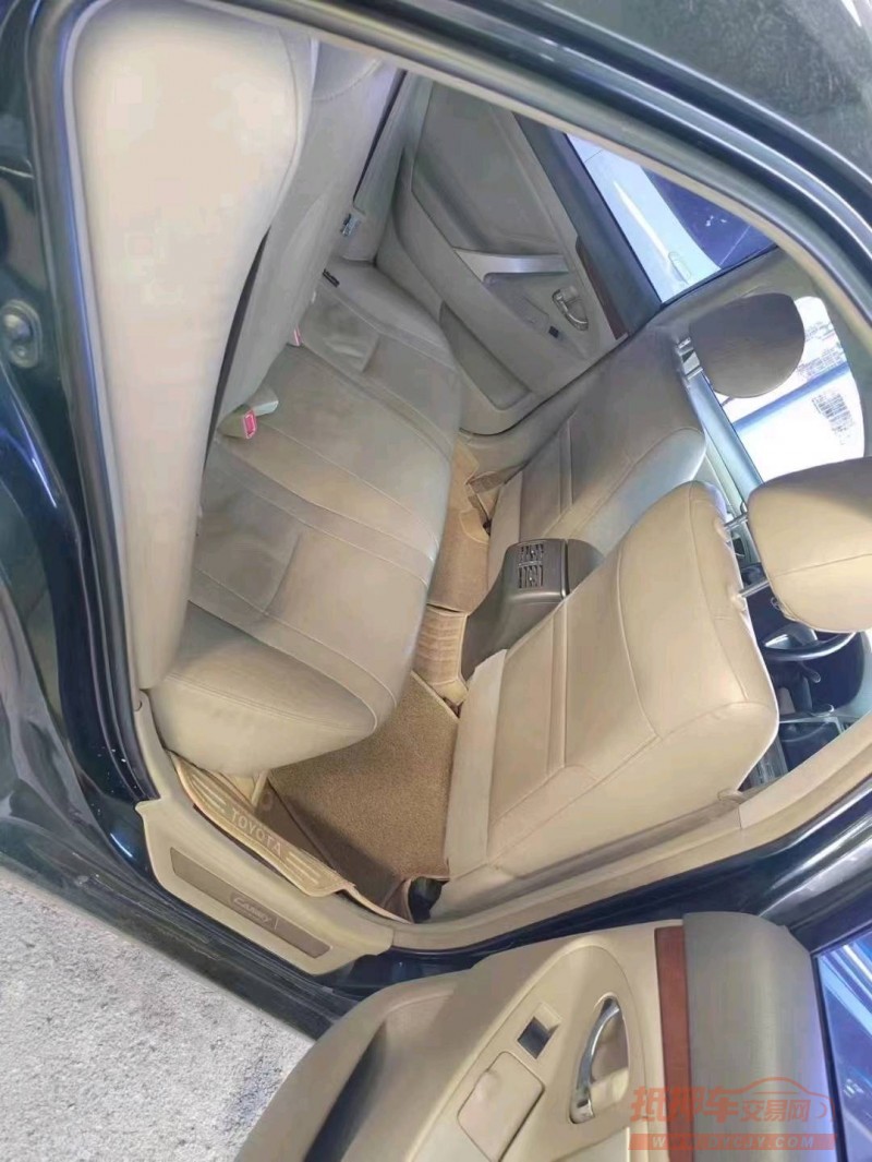 济南15年丰田凯美瑞3