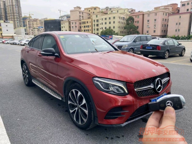 广州17年奔驰GLC3
