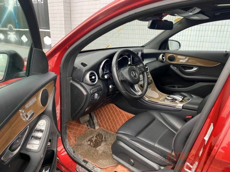 广州17年奔驰GLC6