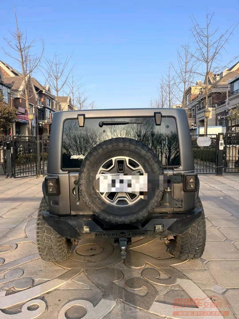 青岛11年Jeep牧马人9