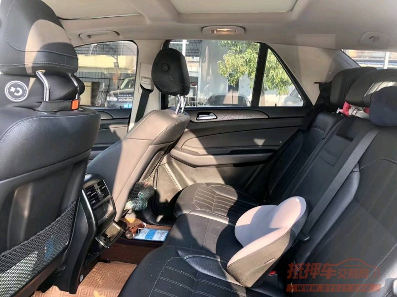 广州17年奔驰GLE5