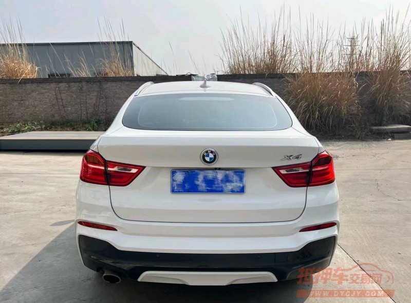 北京18年宝马X47